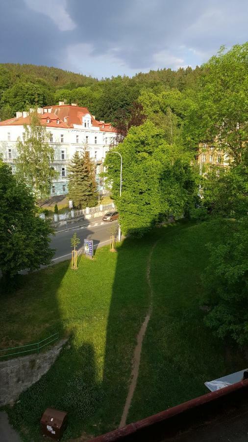 Nely'S Apartment Karlovy Vary Kültér fotó